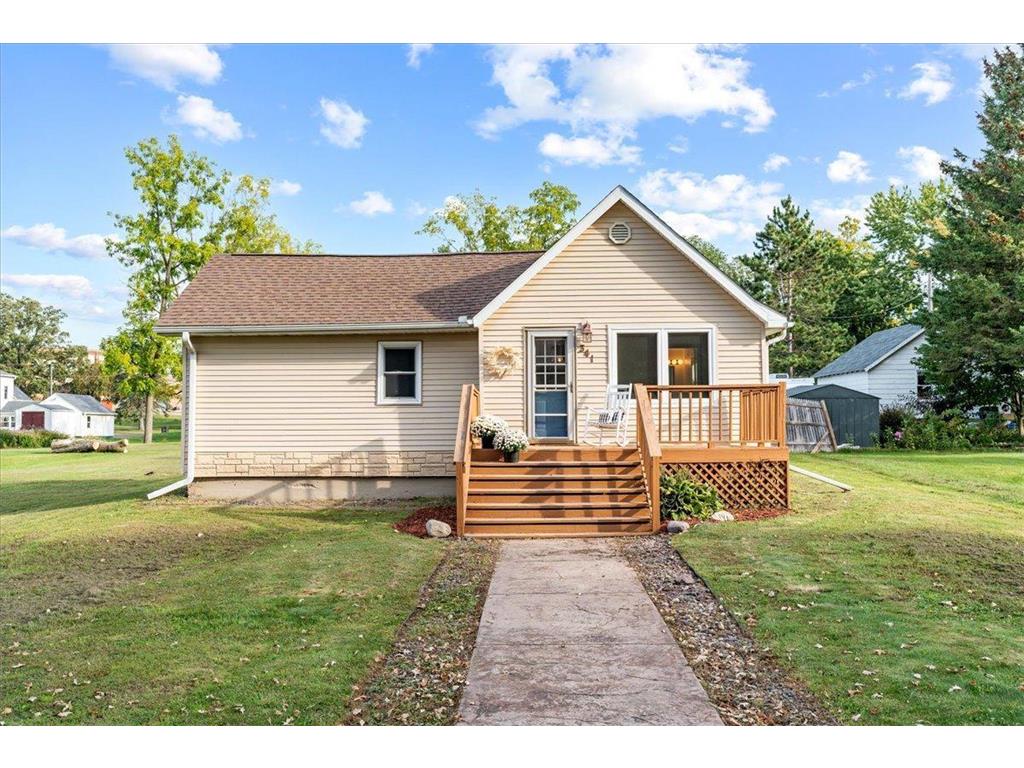 341 7th Avenue Clear Lake WI 54005 6601645 image1