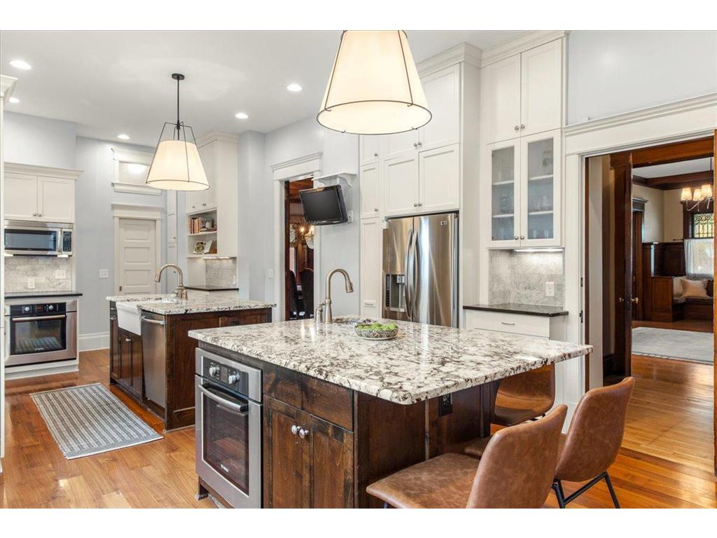 341 Dayton Avenue Saint Paul MN 55102 7037040 image33