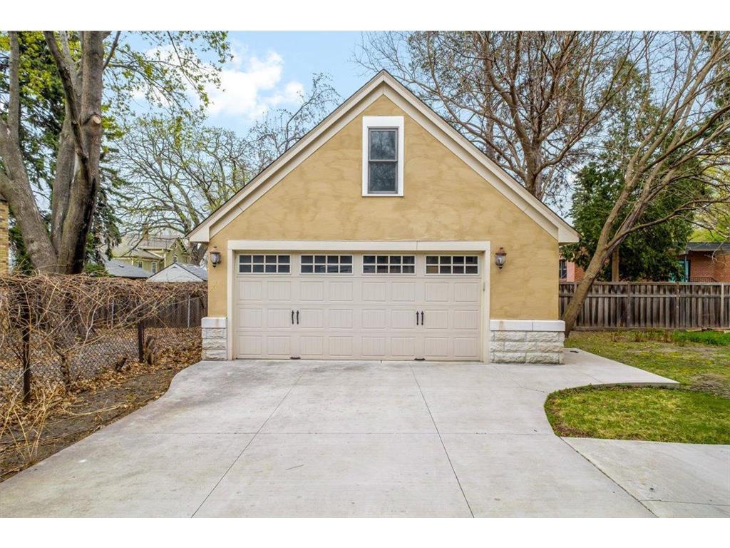 341 Dayton Avenue Saint Paul MN 55102 7037040 image69