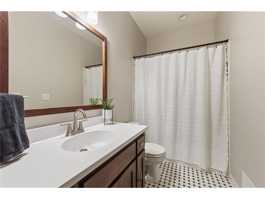 341 E Prince Street Lake Crystal MN 56055 7074675 image18