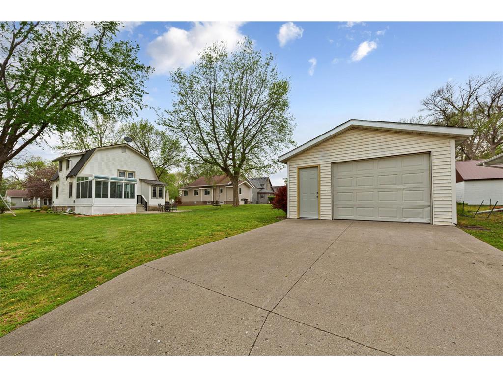 341 E Prince Street Lake Crystal MN 56055 7074675 image4