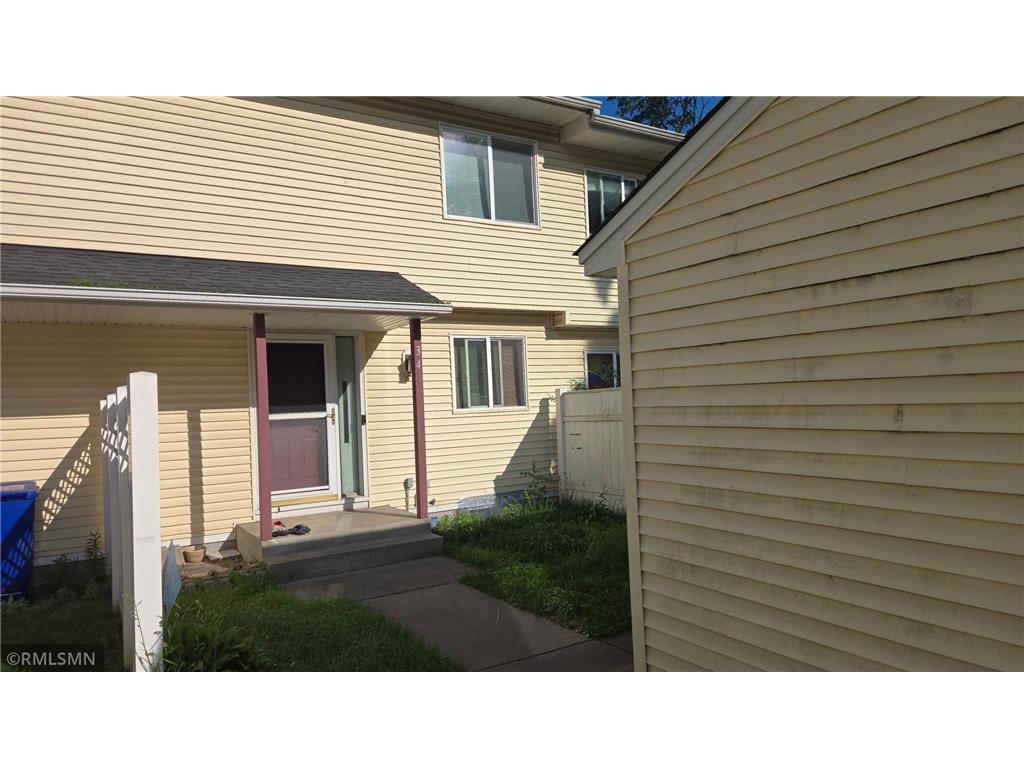 341 Winifred Street E Saint Paul MN 55107 7107182 image1
