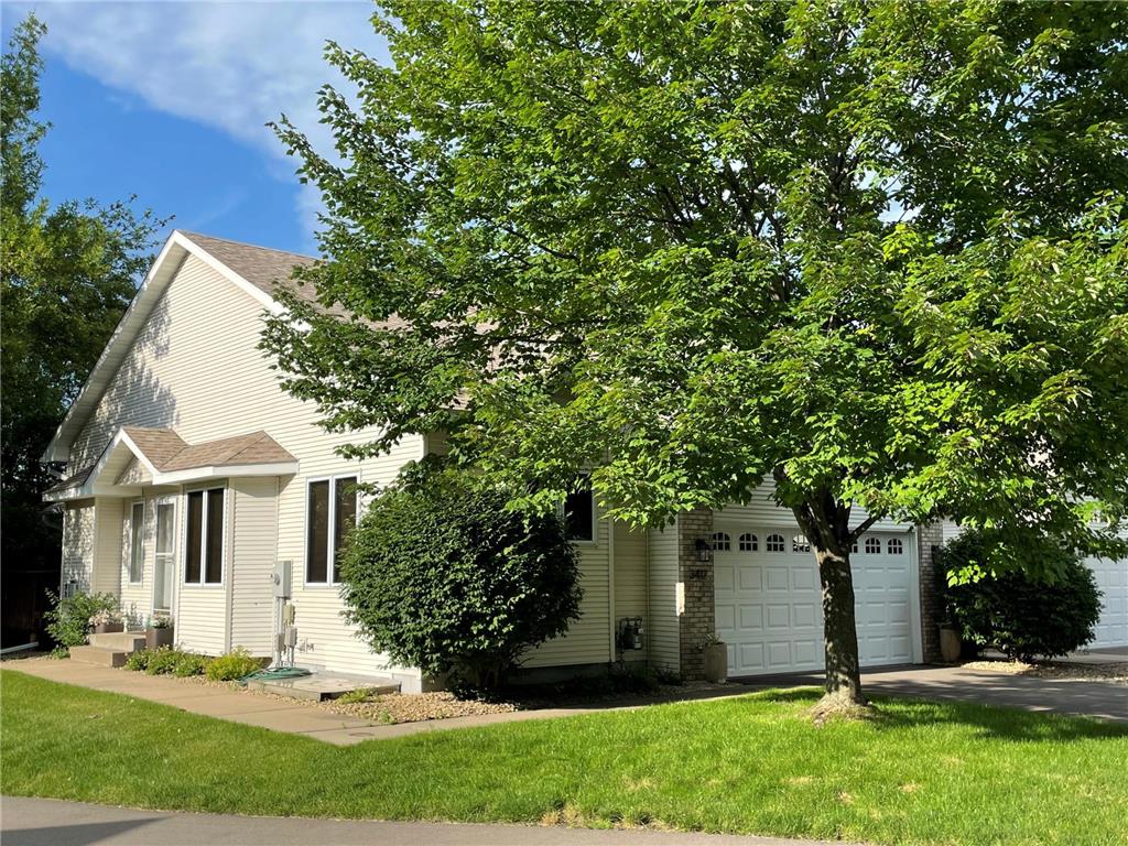 3412 Eagan Oaks Court Eagan MN 55123 6563440 image1