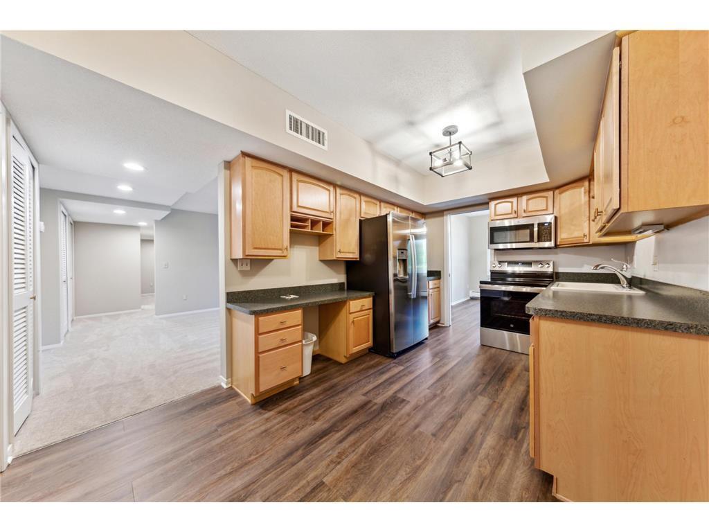 3412 Oak Ridge Road #108 Minnetonka MN 55305 6774499 image5