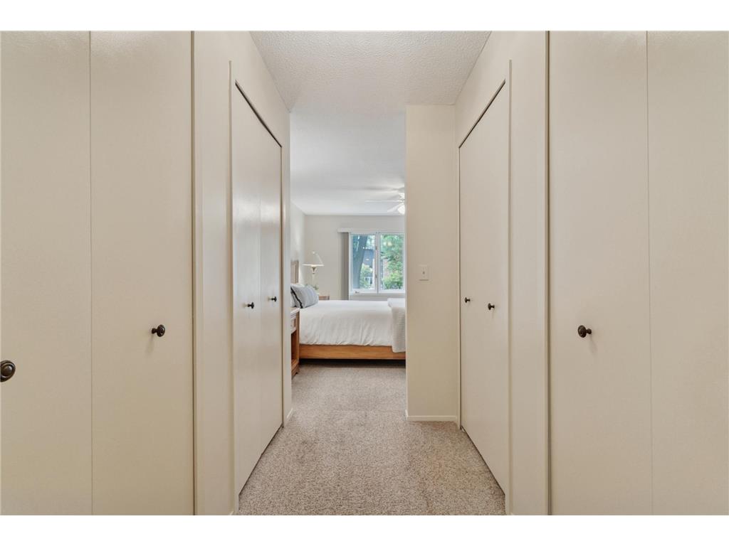 3412 Oak Ridge Road #211 Minnetonka MN 55305 7049917 image25