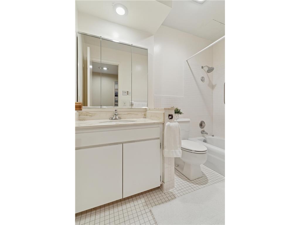 3412 Oak Ridge Road #211 Minnetonka MN 55305 7049917 image29