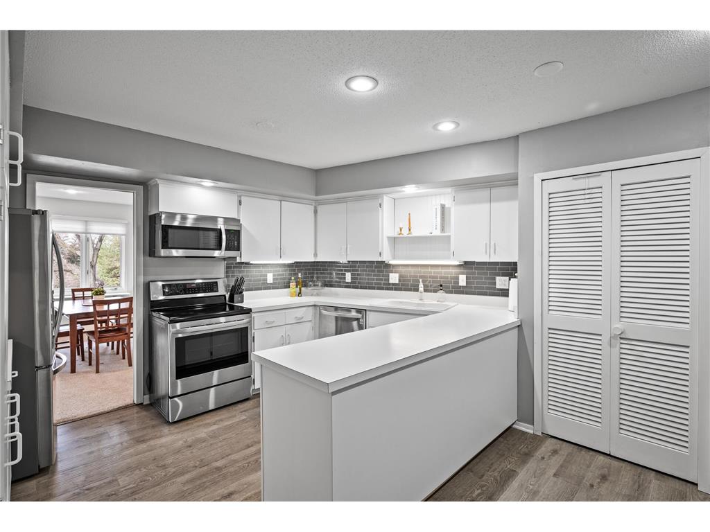 3412 Oak Ridge Road #309 Minnetonka MN 55305 6655401 image10