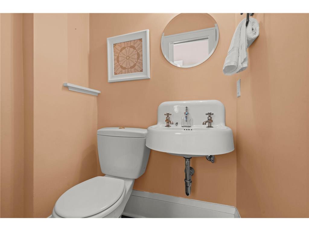 3416 Holmes Avenue S Minneapolis MN 55408 6818726 image29