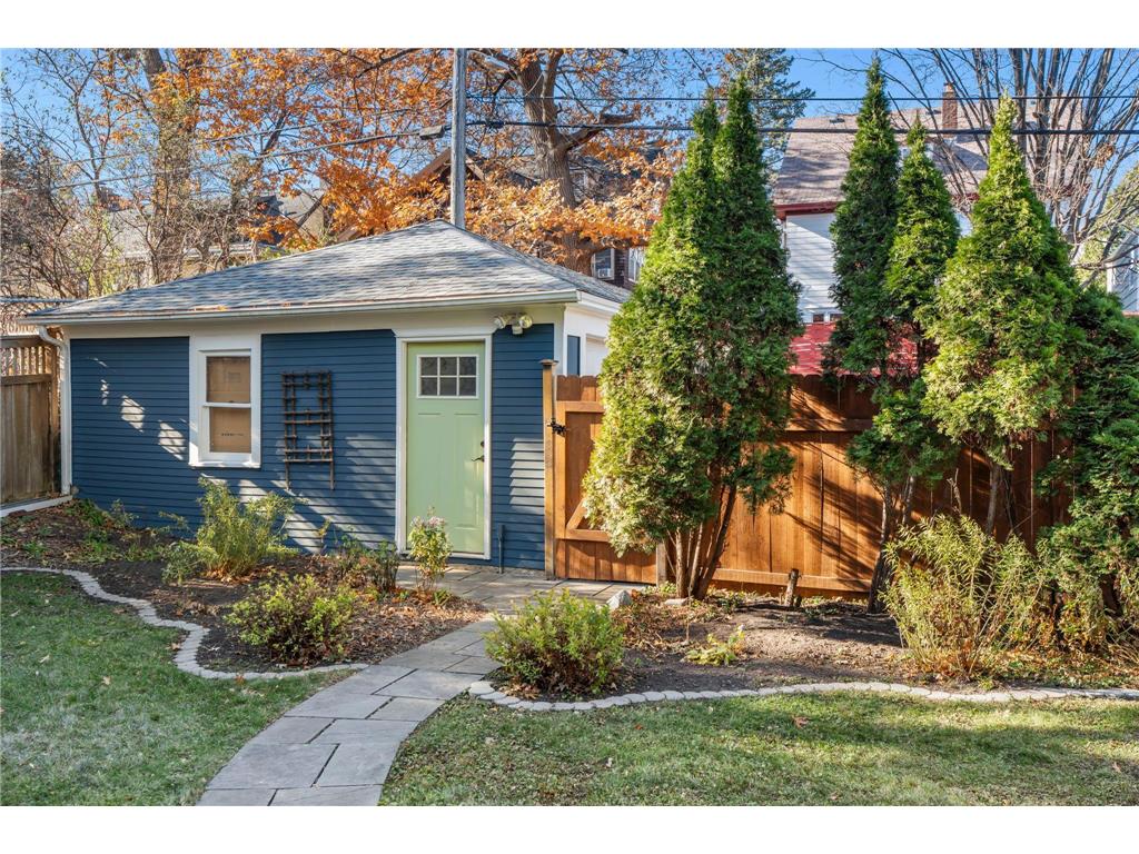 3416 Holmes Avenue S Minneapolis MN 55408 6818726 image7