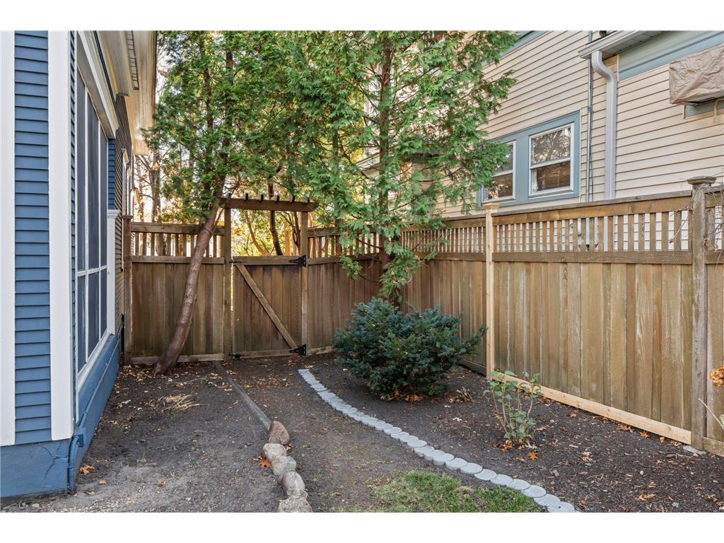 3416 Holmes Avenue S Minneapolis MN 55408 6818726 image9