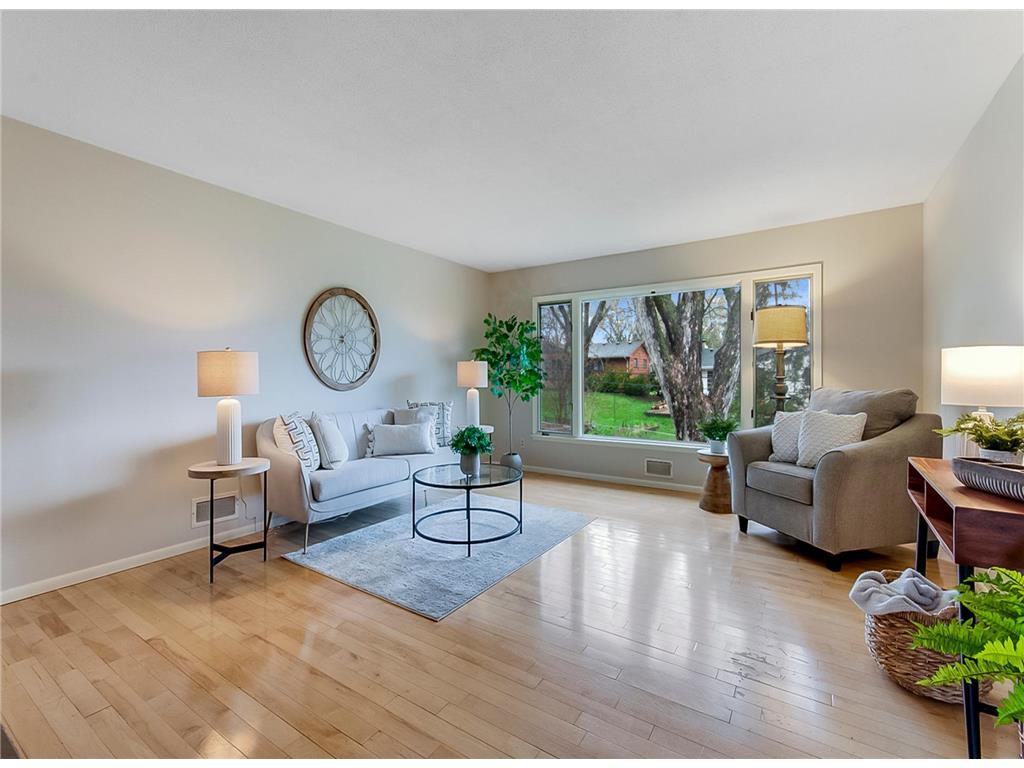 3417 33rd Avenue NE Saint Anthony MN 55418 6525425 image1