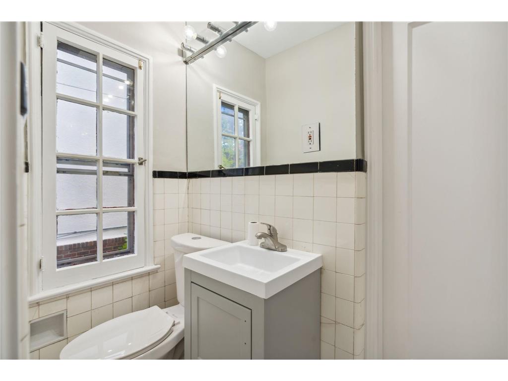3420 Humboldt Avenue S Minneapolis MN 55408 7074756 image31