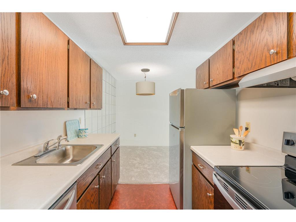 3421 Kent Street #603 Shoreview MN 55126 - Owasso 6779857 image4