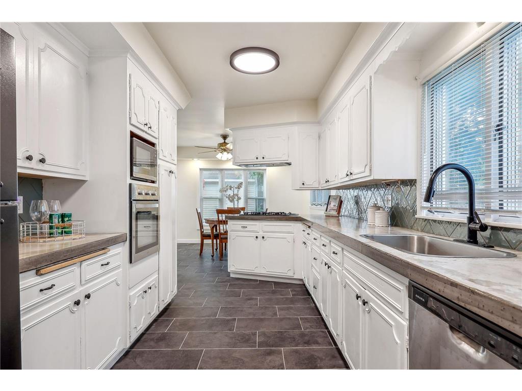 3422 Queen Avenue N Minneapolis MN 55412 6548244 image1