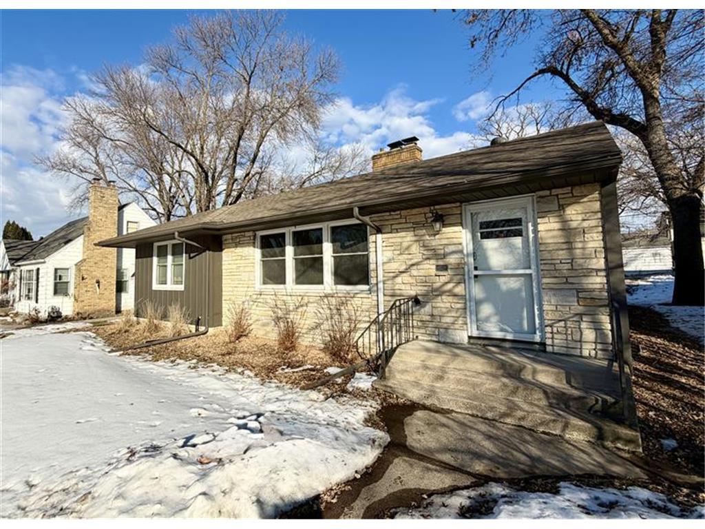 3424 Abbott Avenue N Robbinsdale MN 55422 7021178 image1