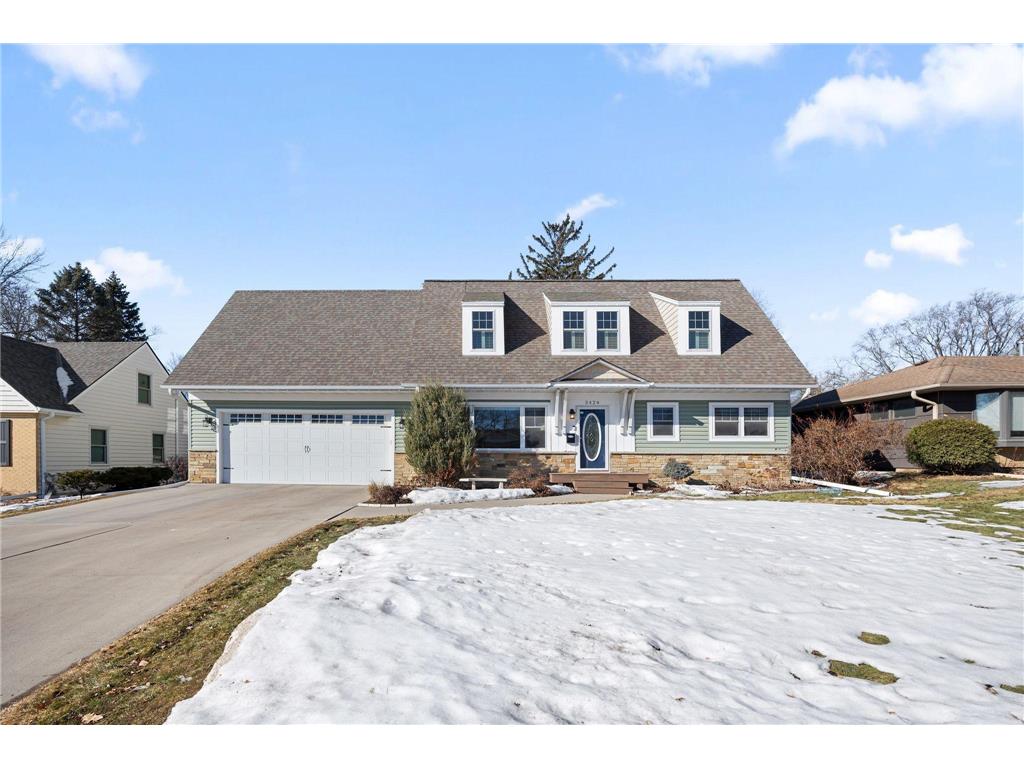 3424 Roosevelt Street NE Saint Anthony MN 55418 7004857 image1