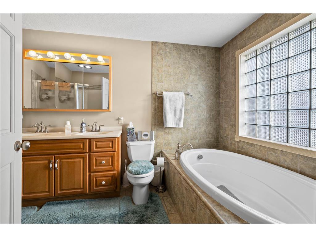 34240 Park Trail Chisago Lake Twp MN 55012 7028937 image23