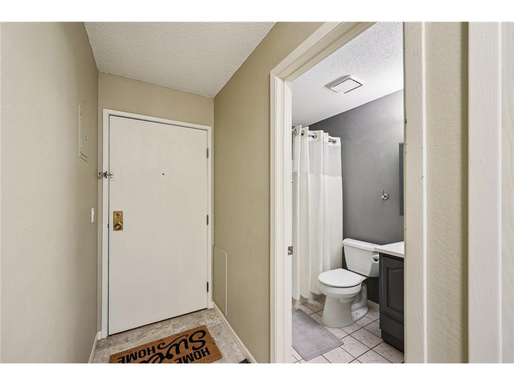 3425 Golfview Drive #216 Eagan MN 55123 7018392 image2