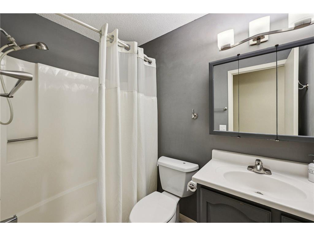 3425 Golfview Drive #216 Eagan MN 55123 7018392 image21