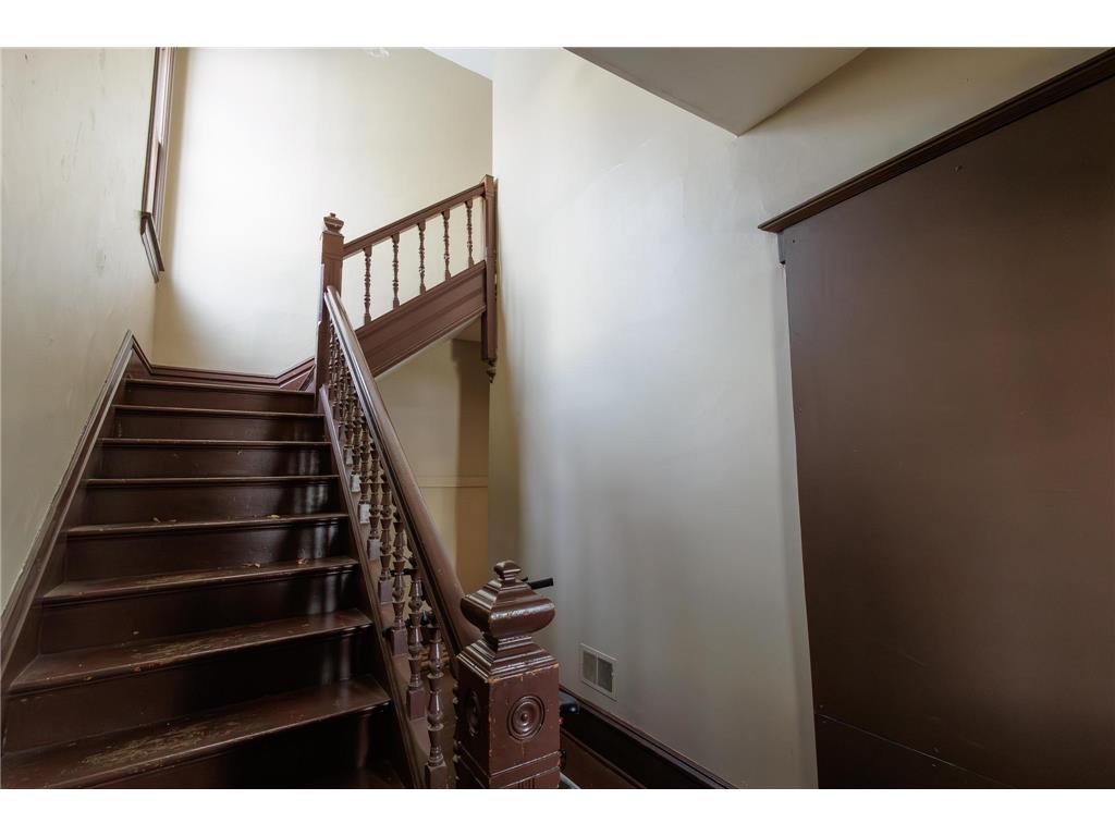 3427 Garfield Avenue Minneapolis MN 55408 7028764 image24