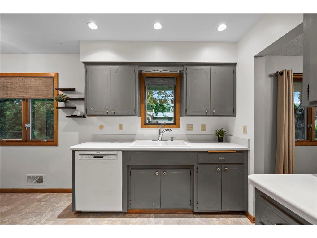 3427 Nancy Place Shoreview MN 55126 7096670 image18