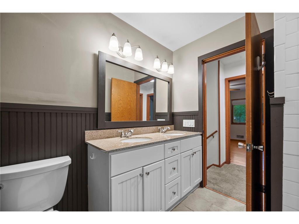 3427 Nancy Place Shoreview MN 55126 7096670 image24