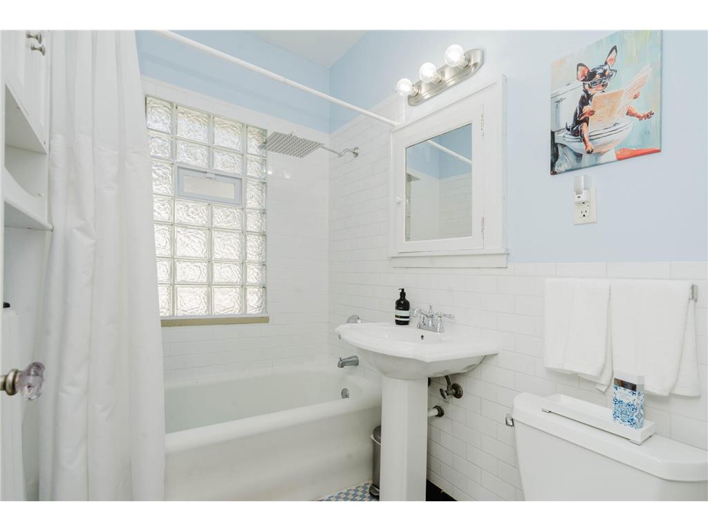 3428 Emerson Avenue S #2 Minneapolis MN 55408 7080800 image10