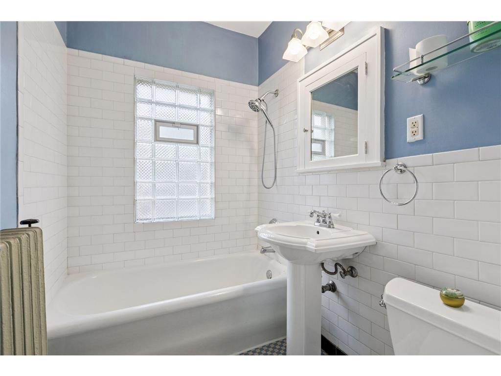 3428 Emerson Avenue S #6 Minneapolis MN 55408 6783593 image17