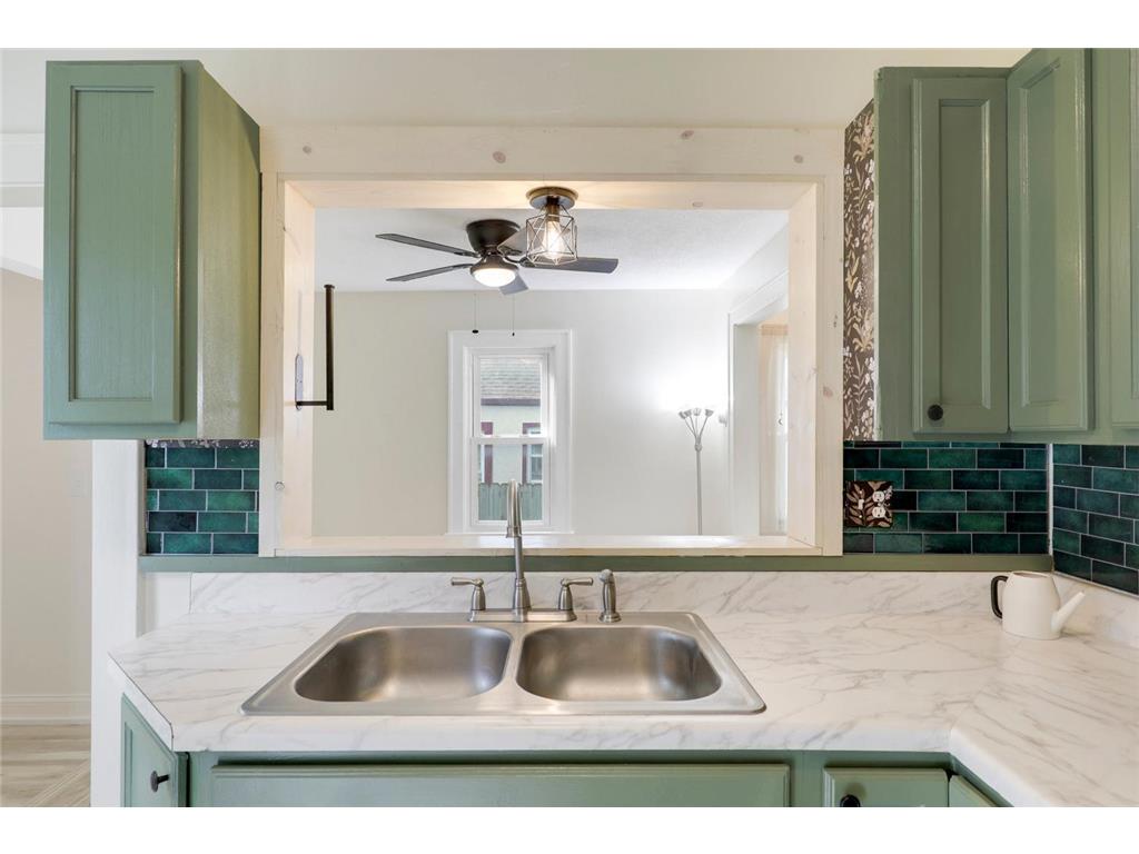 3428 Queen Avenue N Minneapolis MN 55412 7004886 image14