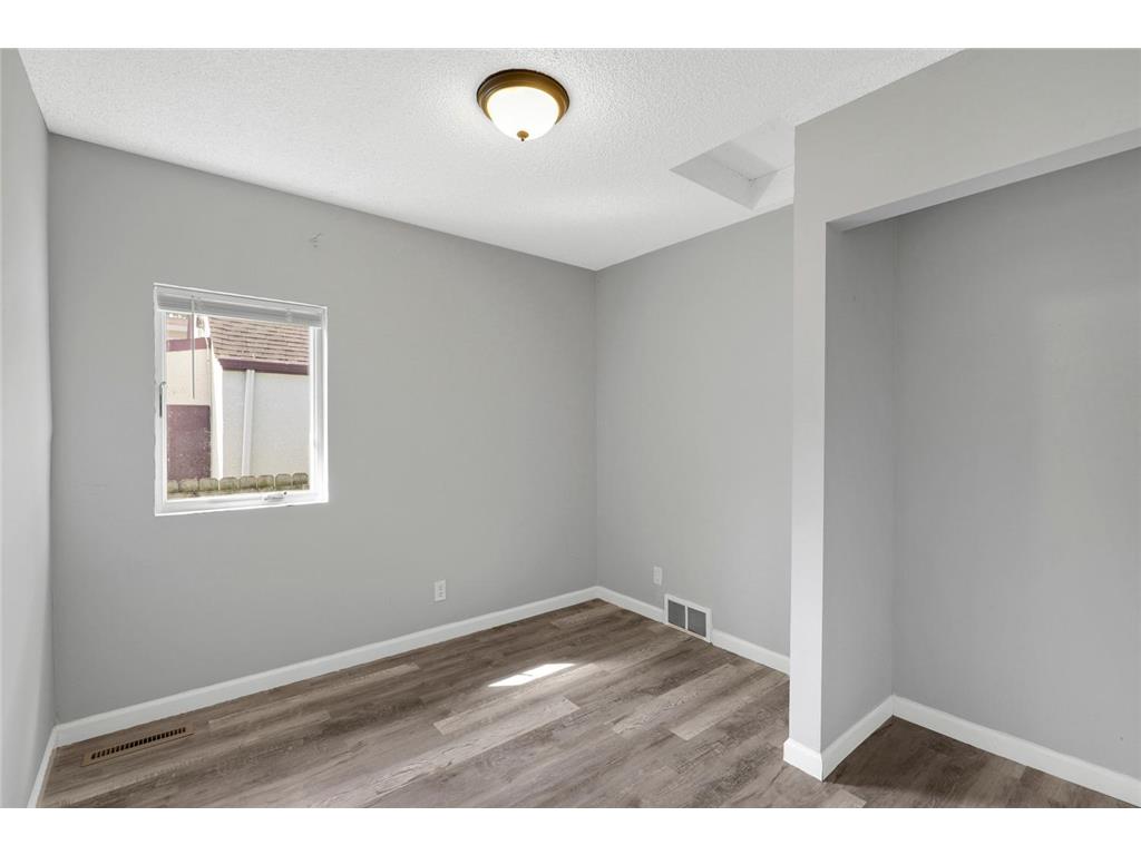 3428 Queen Avenue N Minneapolis MN 55412 7004886 image18