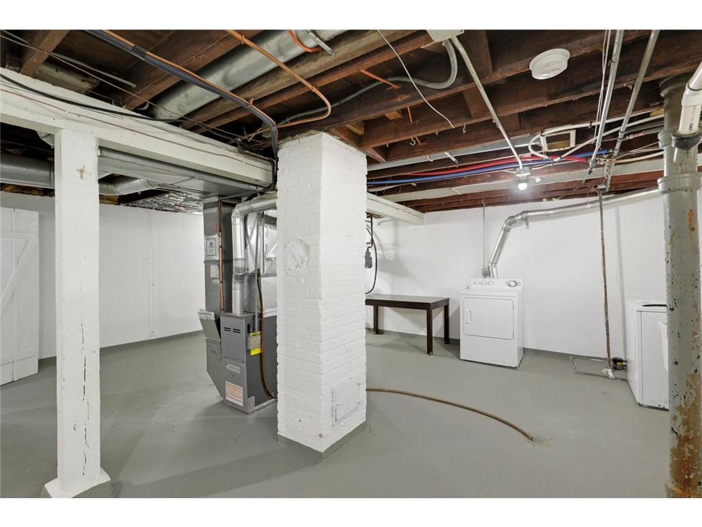 3428 Queen Avenue N Minneapolis MN 55412 7004886 image23