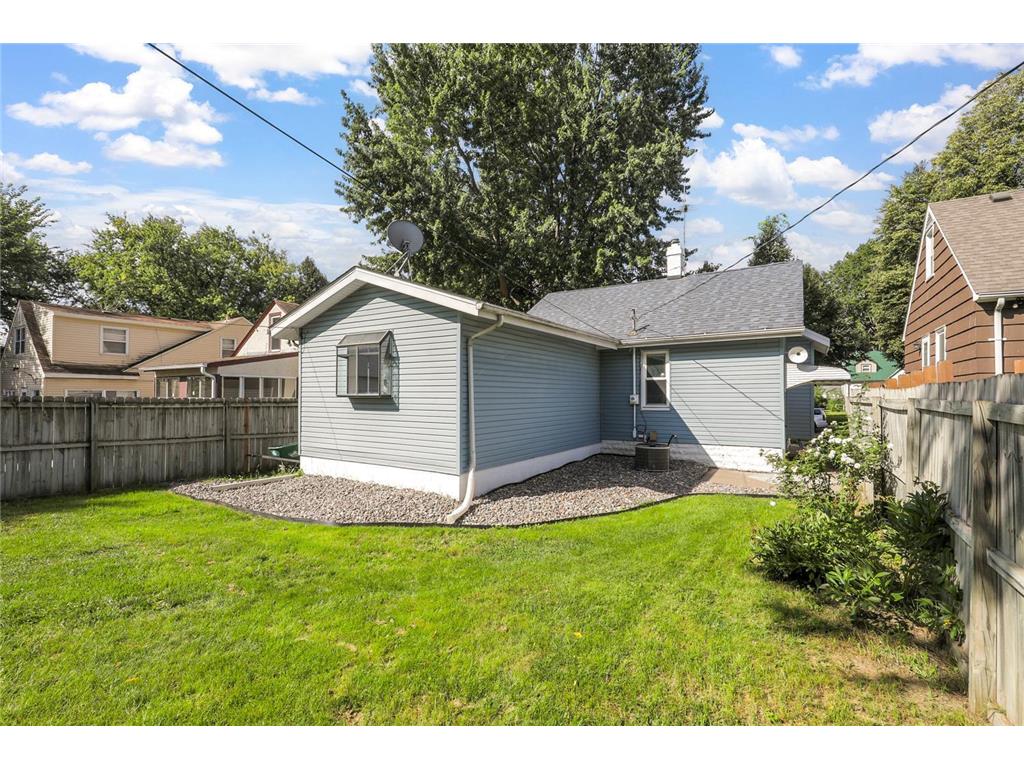 3428 Queen Avenue N Minneapolis MN 55412 7004886 image26