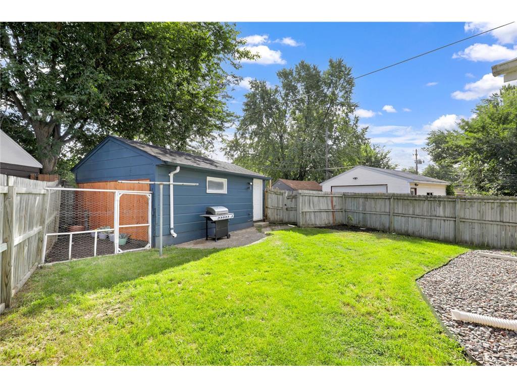 3428 Queen Avenue N Minneapolis MN 55412 7004886 image29