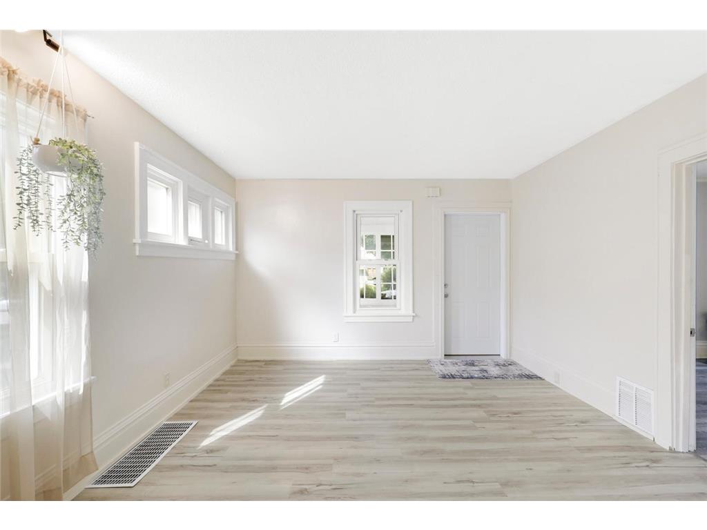 3428 Queen Avenue N Minneapolis MN 55412 7004886 image4