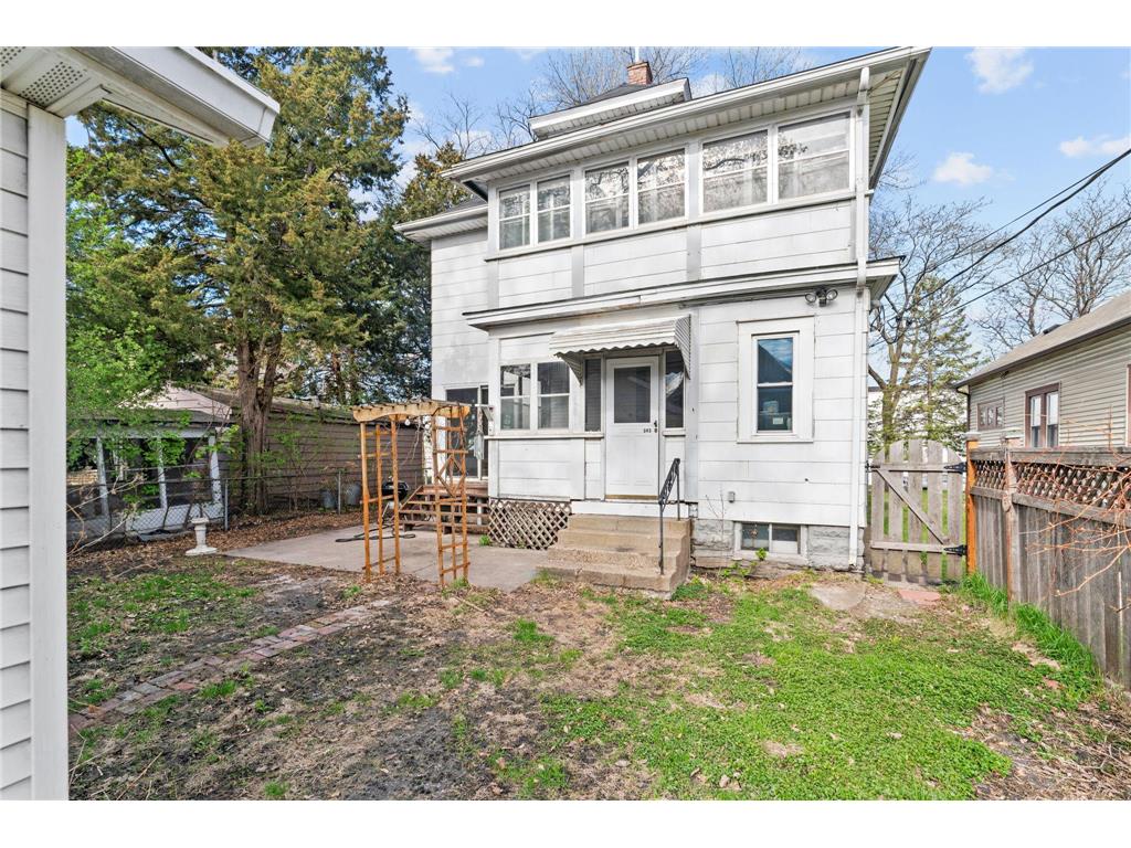 343 Garfield Street NE Minneapolis MN 55413 7027428 image5