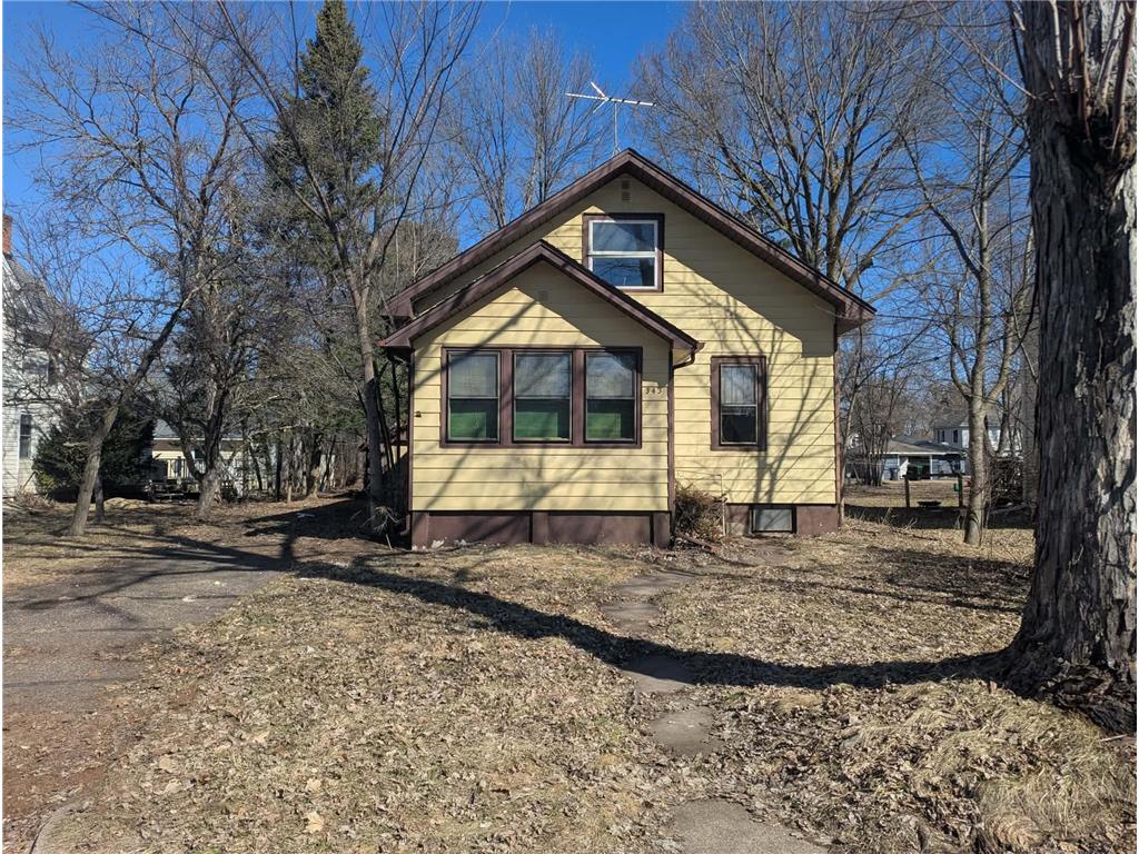 343 N 3rd Street New Richmond WI 54017 7038779 image1