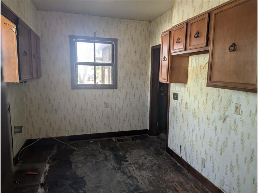 343 N 3rd Street New Richmond WI 54017 7038779 image6