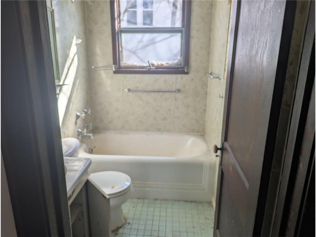 343 N 3rd Street New Richmond WI 54017 7038779 image9
