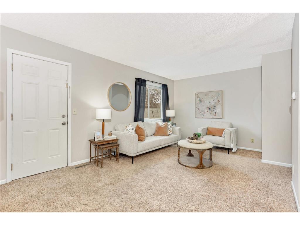 343 Winifred Street E Saint Paul MN 55107 6484719 image1