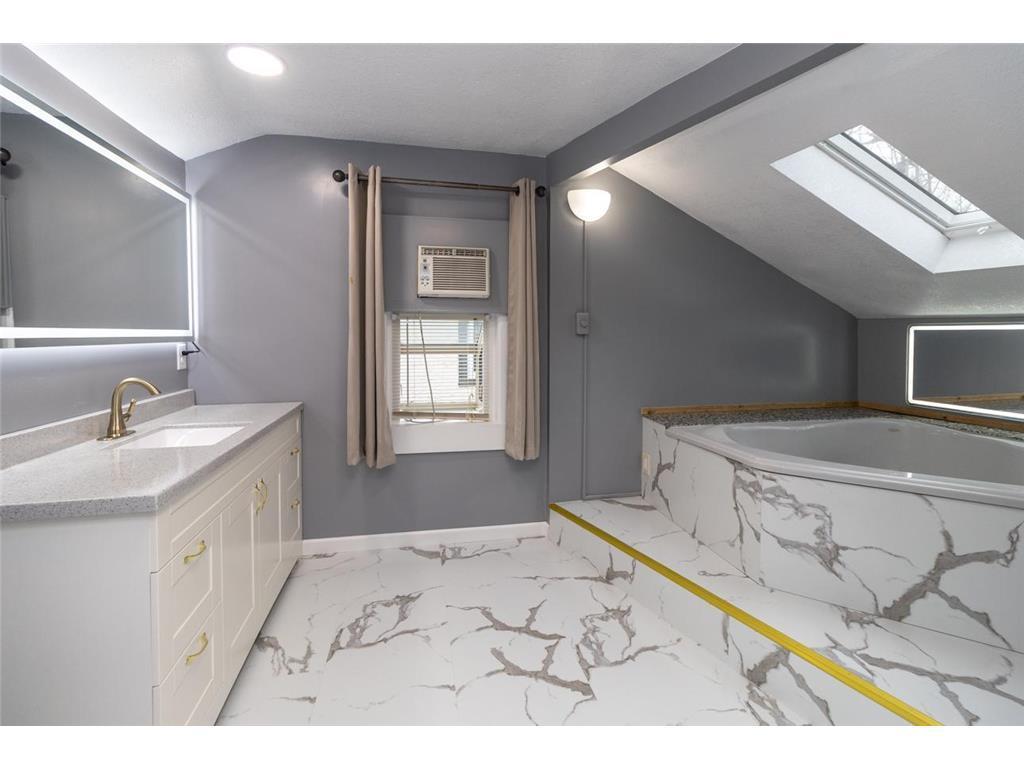3430 Humboldt Avenue N Minneapolis MN 55412 7107778 image12