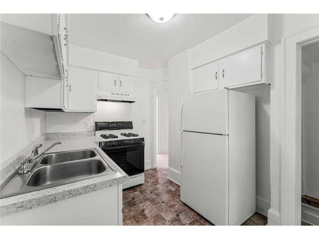3431 Irving Avenue N Minneapolis MN 55412 7052693 image16