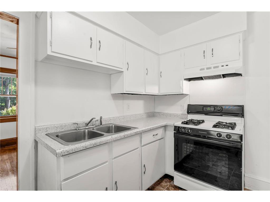 3431 Irving Avenue N Minneapolis MN 55412 7052693 image17