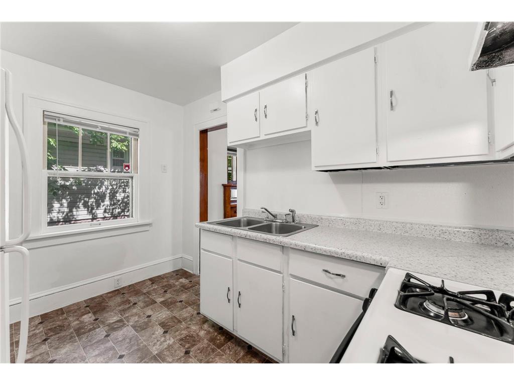 3431 Irving Avenue N Minneapolis MN 55412 7052693 image18