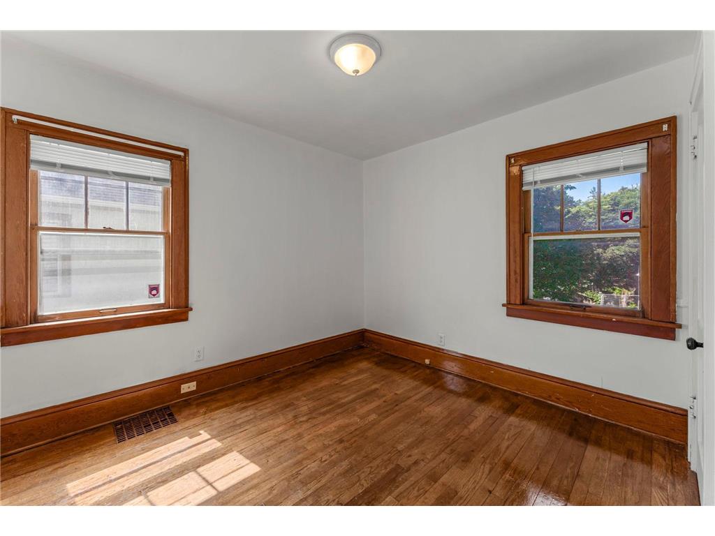 3431 Irving Avenue N Minneapolis MN 55412 7052693 image21