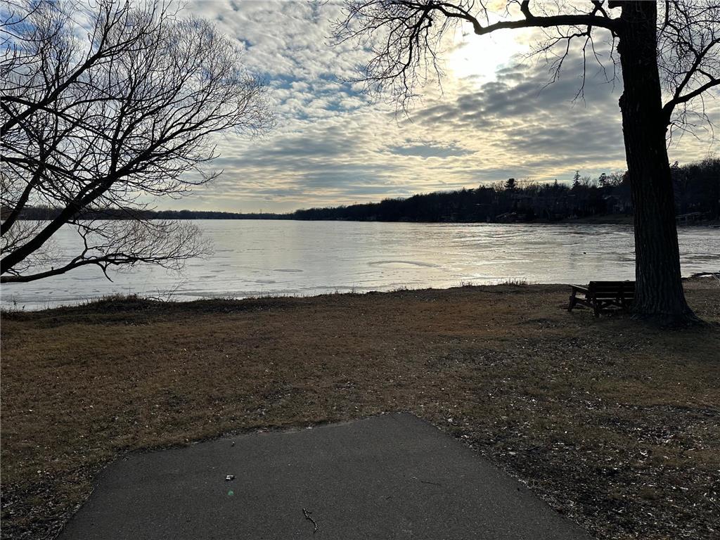 3431 Kent Street #716, Shoreview, MN, 55126 | MLS: 6490255 | Edina Realty