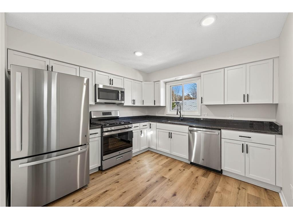 3432 Lee Avenue N Crystal MN 55422 6814712 image3