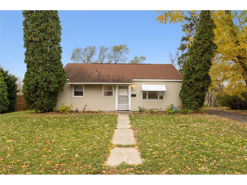 3433 Perry Avenue N Crystal MN 55422 6629742 image1