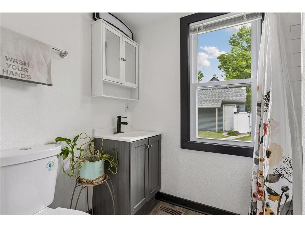 3435 Oakland Avenue Minneapolis MN 55407 7087692 image13
