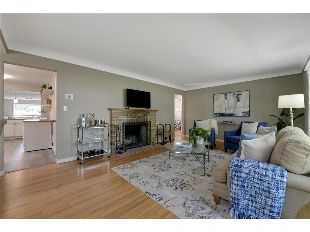 3435 Zenith Avenue N Robbinsdale MN 55422 7068692 image2