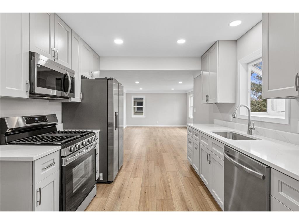 3439 Lee Avenue N Crystal MN 55422 7031145 image12